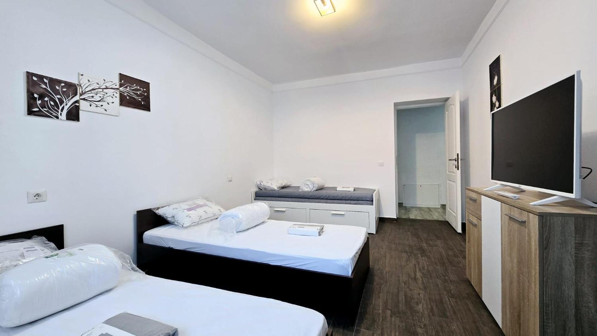 Apartament 3 Camere Hd Hunedoara Bagian luar foto