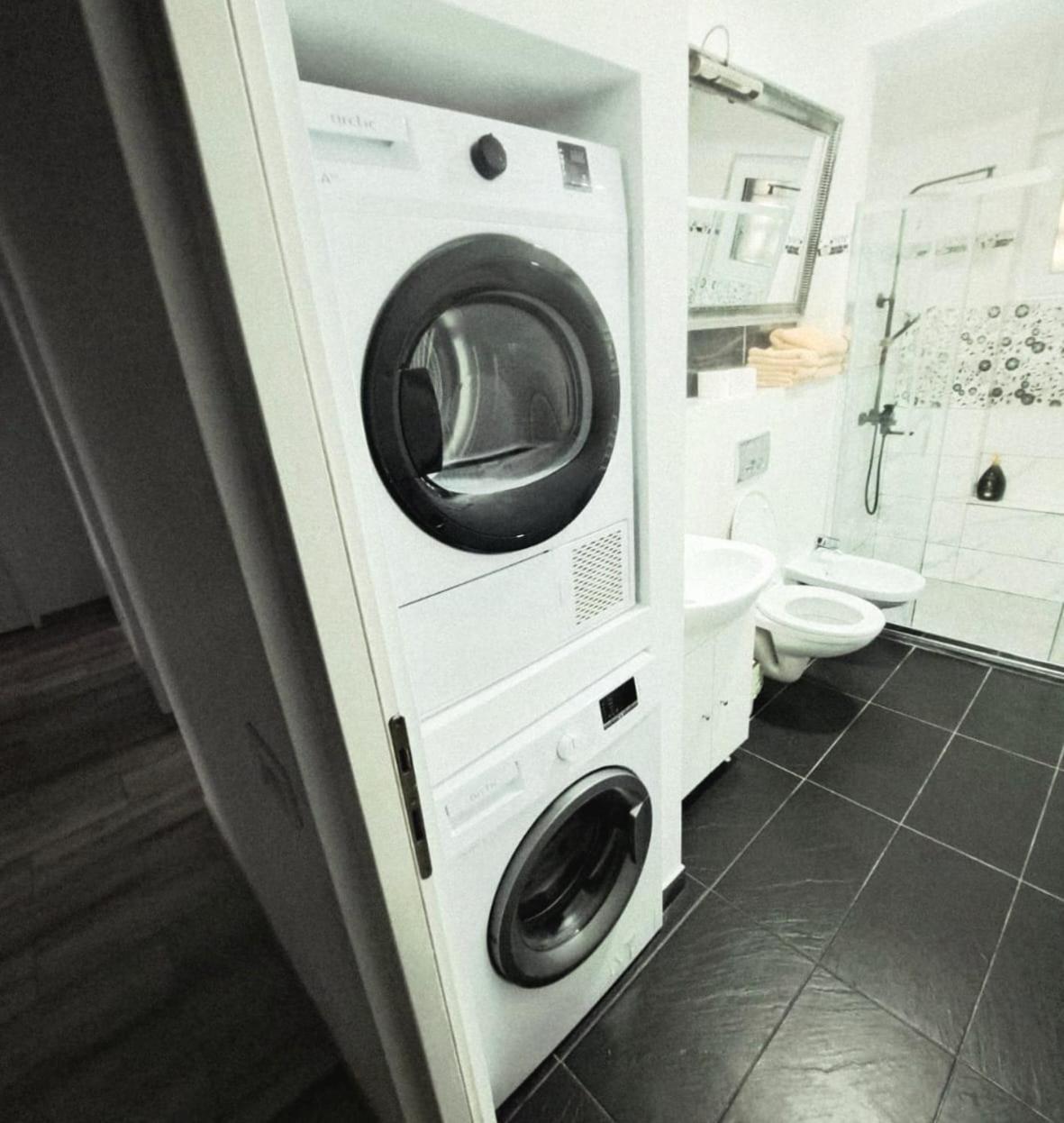 Apartament 3 Camere Hd Hunedoara Bagian luar foto